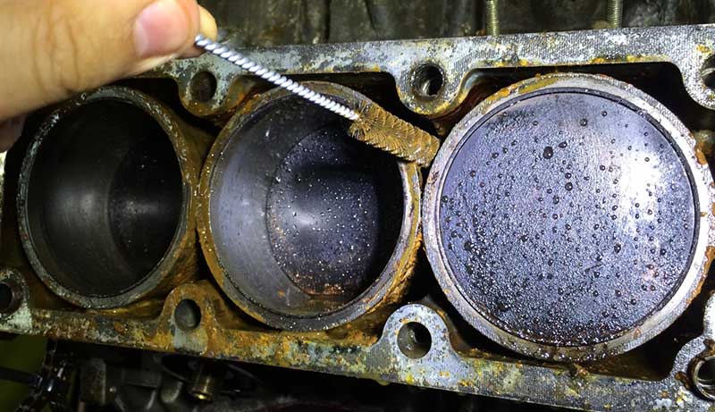 How to remove water from engine block
